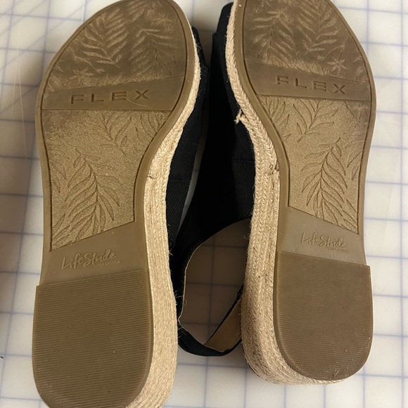 Life Stride espadrille wedges. Women’s 10W. EUC worn once - Picture 5 of 5